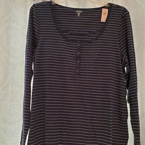 Old Navy Nursing Top Navy with white stripes xxl